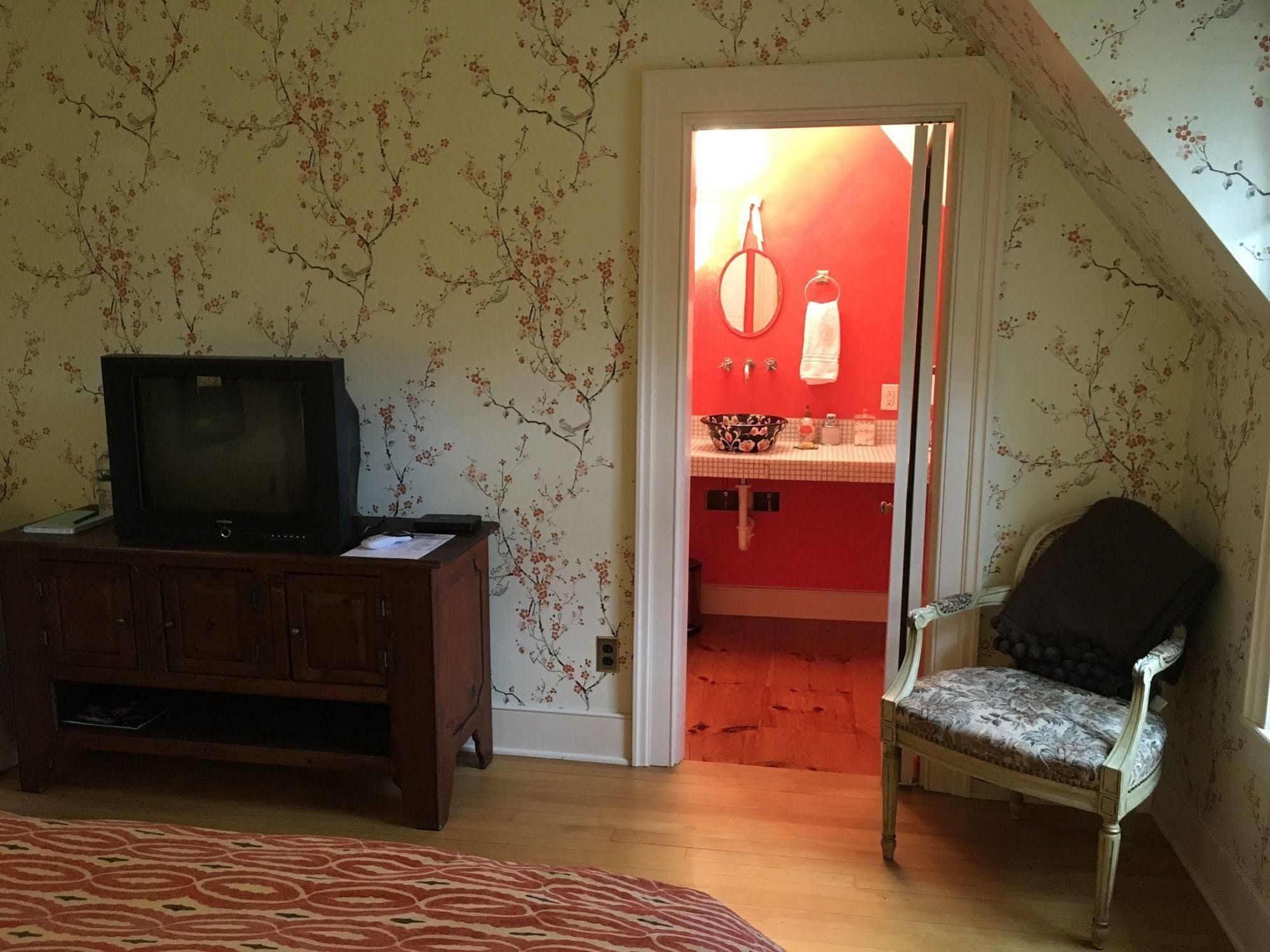 Dreamhouse Country Inn Bristol ภายนอก รูปภาพ